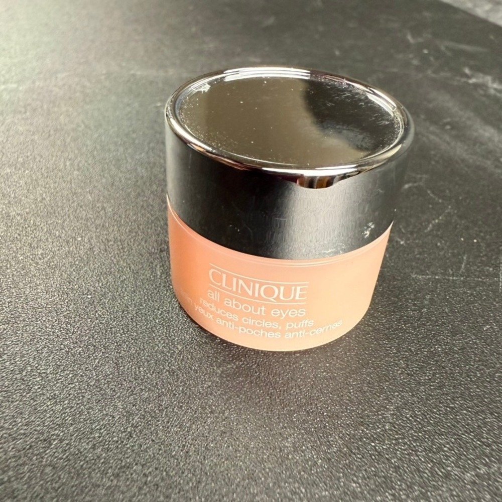 Clinique All About Eyes Reduces Circles Puffs 0.17oz/5ml Travel Size